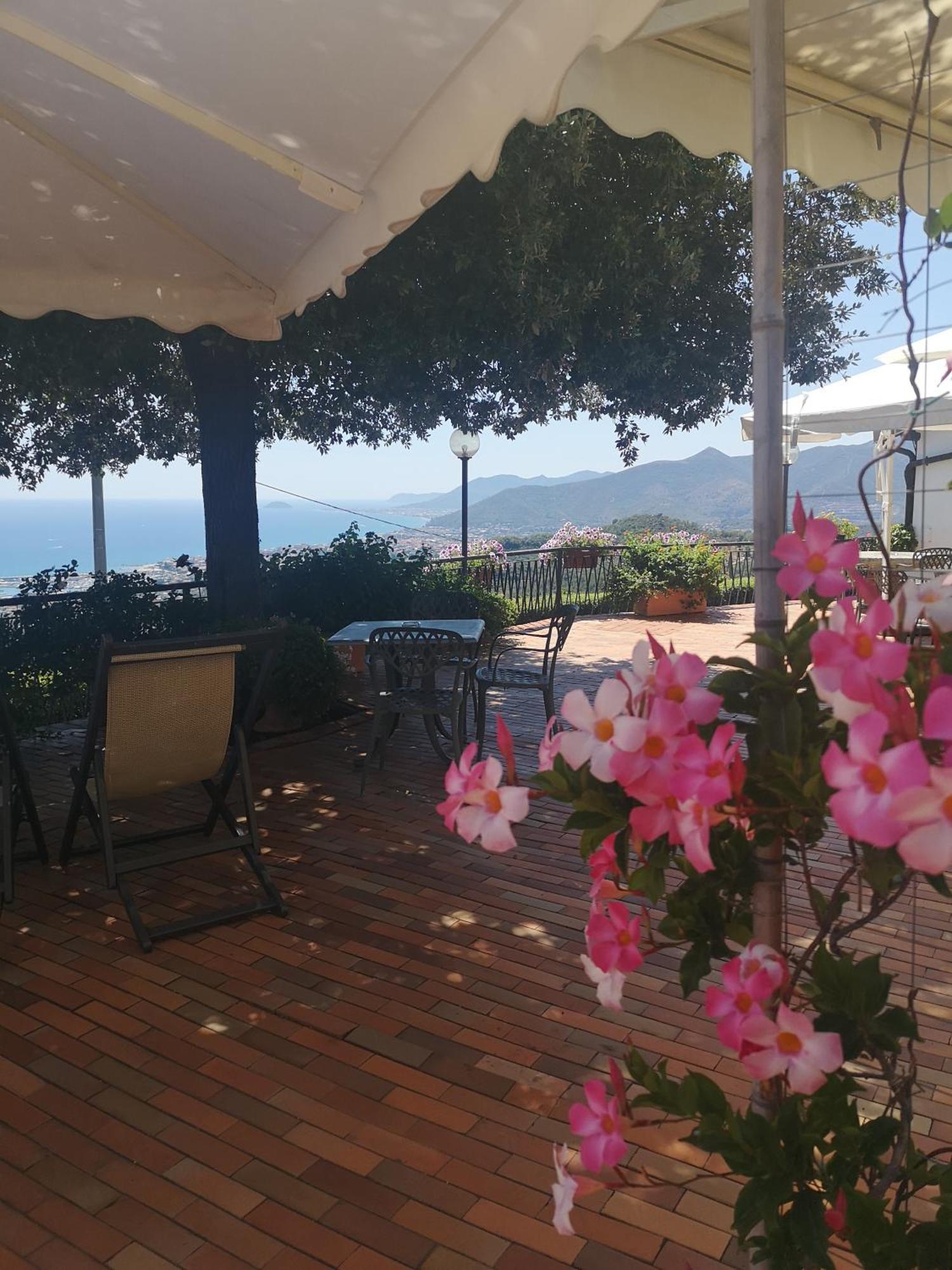 Il Capanno Hotel Pietra Ligure Kültér fotó